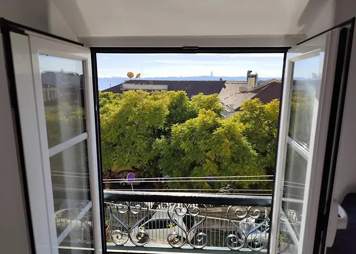 Hugo's Panoramic Duplex * Lisboa