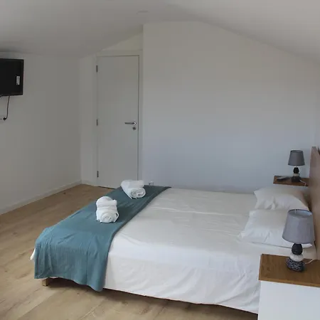 Hugo's Panoramic Duplex Apartment Lissabon