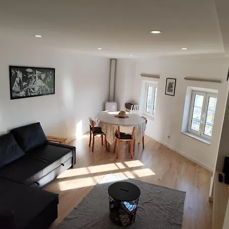 Hugo's Panoramic Duplex Apartment